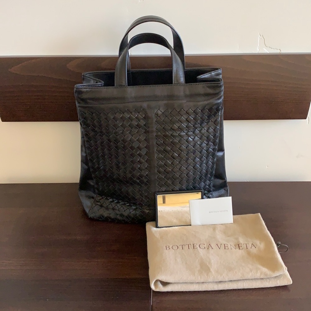 Authentic black Bottega Veneta intrecciato weave tote